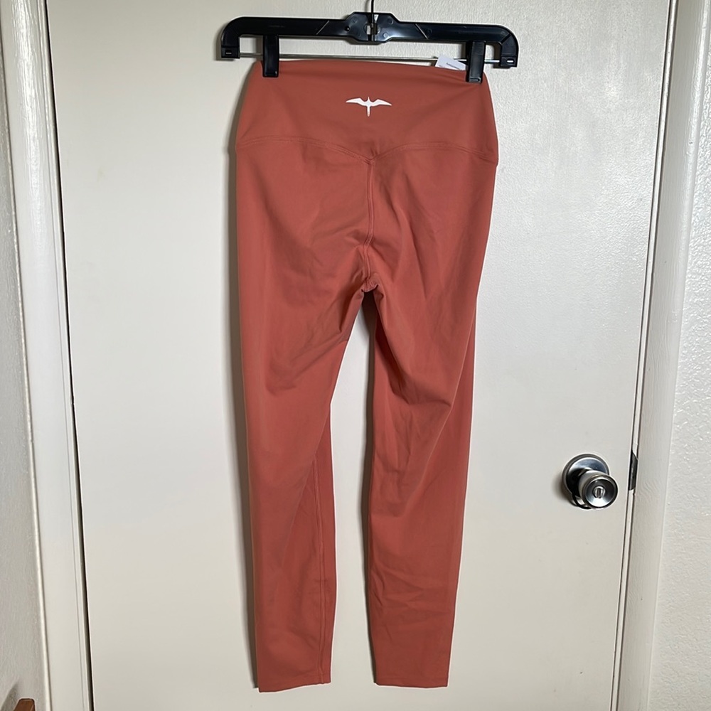BRAND NEW - Iwa Co butter soft leggings